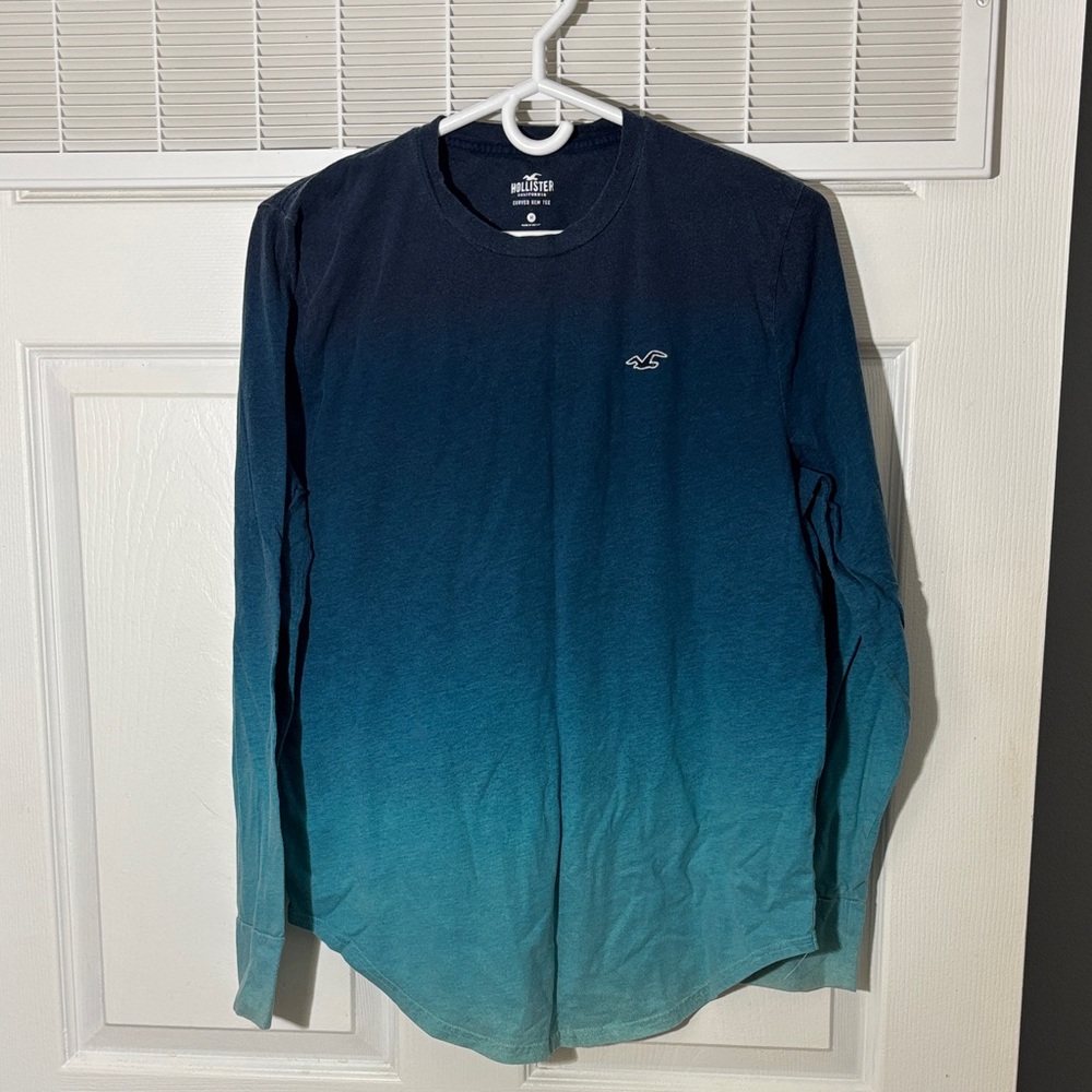 Hollister Men's Teal Ombre Long Sleeve Tee